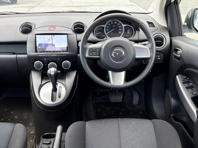 MAZDA DEMIO 2012 Image 31