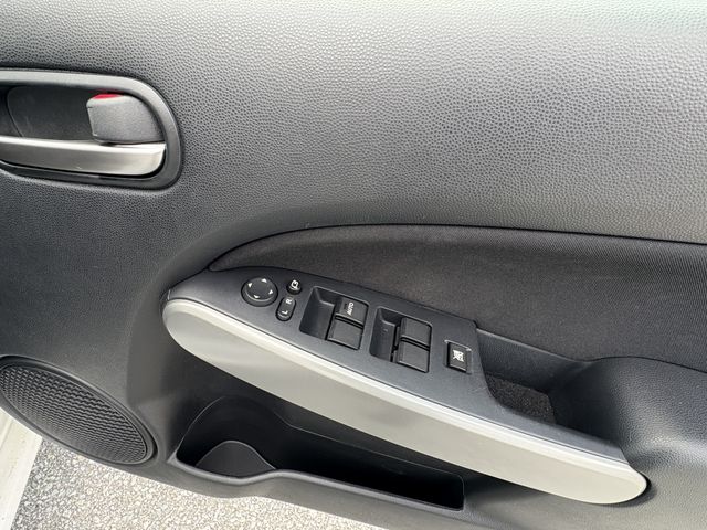 MAZDA DEMIO 2012 Image 31