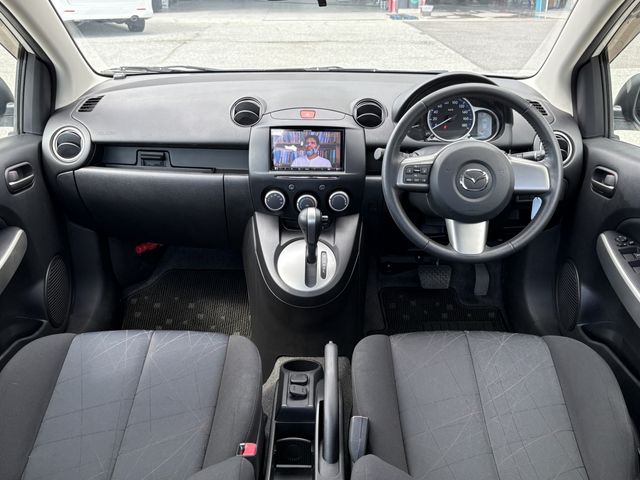 MAZDA DEMIO 2012 Image 31