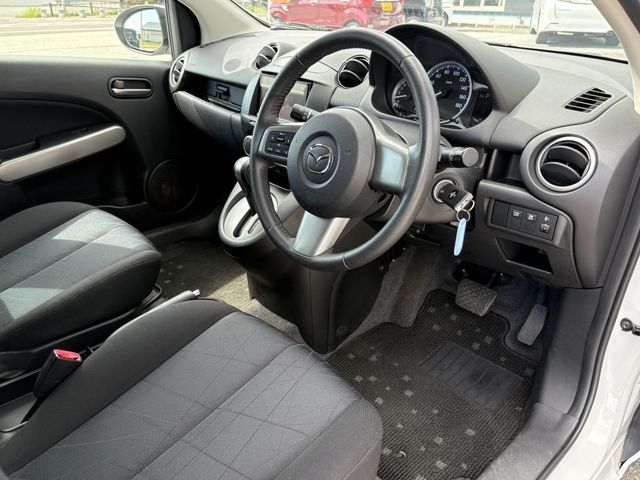 MAZDA DEMIO 2012 Image 31