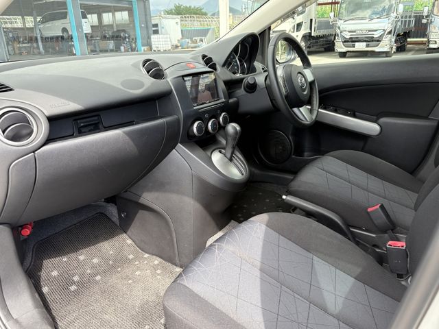 MAZDA DEMIO 2012 Image 31