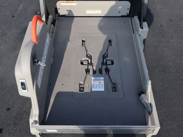 NISSAN CARAVAN VAN 4WD 2022 Image 31