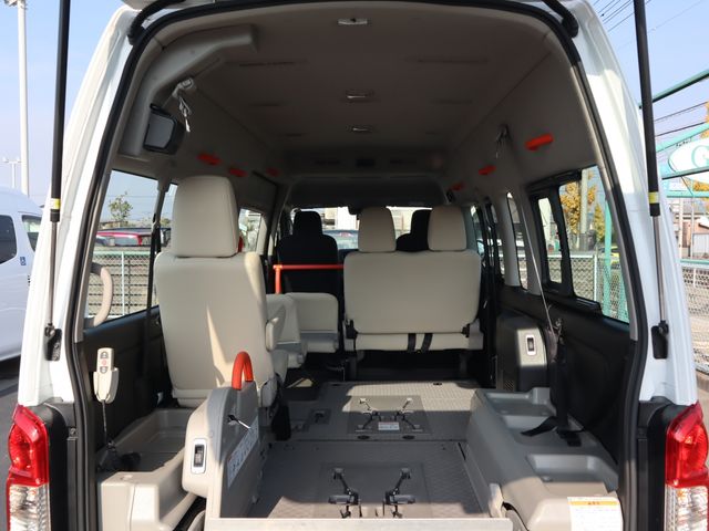 NISSAN CARAVAN VAN 4WD 2022 Image 31