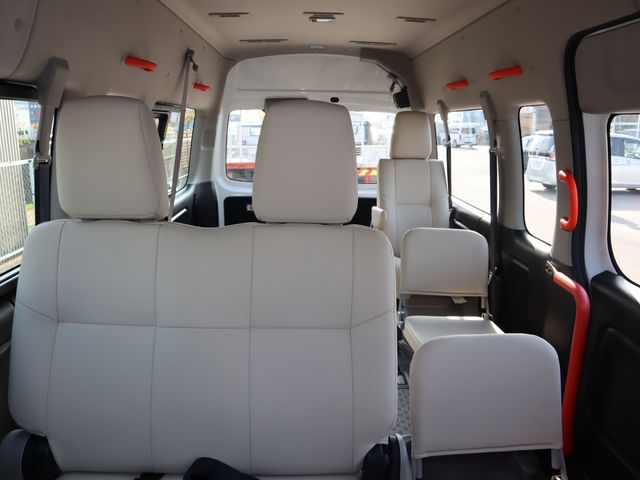 NISSAN CARAVAN VAN 4WD 2022 Image 31