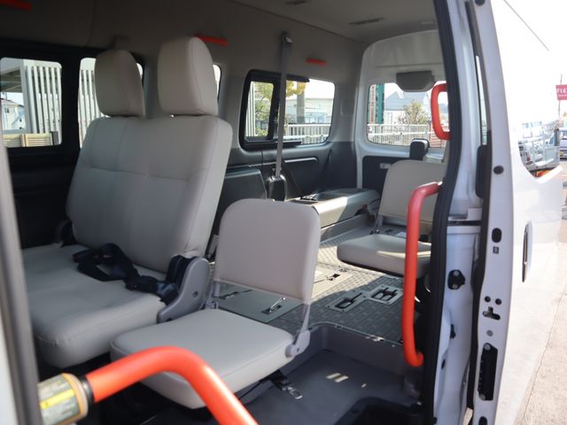 NISSAN CARAVAN VAN 4WD 2022 Image 31