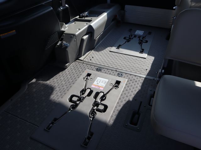 NISSAN CARAVAN VAN 4WD 2022 Image 31