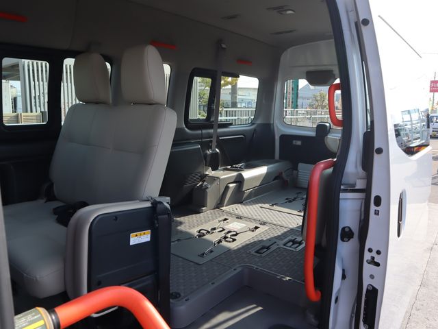 NISSAN CARAVAN VAN 4WD 2022 Image 31