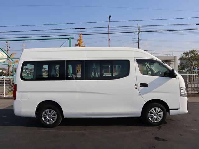 NISSAN CARAVAN VAN 4WD 2022 Image 31