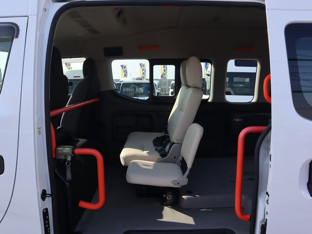 NISSAN CARAVAN VAN 4WD 2022 Image 31