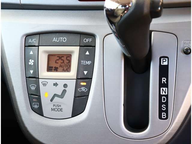 DAIHATSU MOVE CUSTOM 2011 Image 31