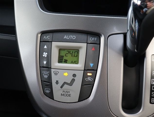 DAIHATSU MOVE CUSTOM 2013 Image 31