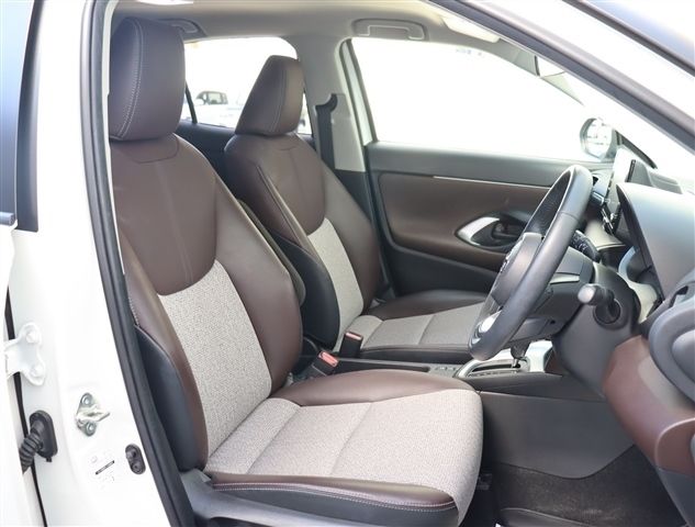 TOYOTA YARIS CROSS HYBRID 2021 Image 31