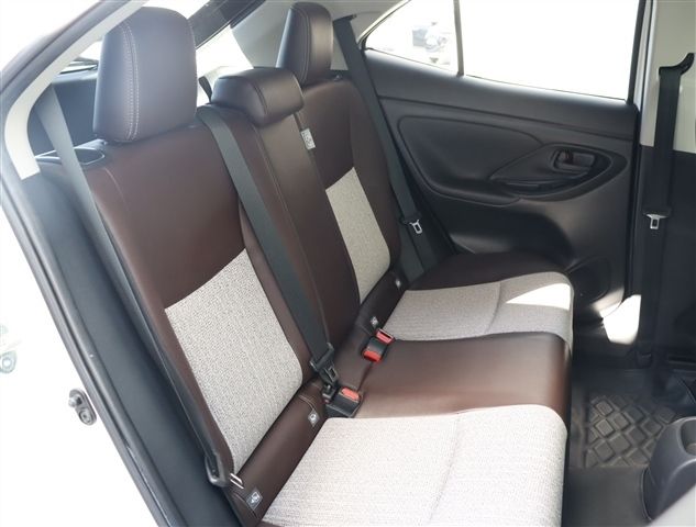 TOYOTA YARIS CROSS HYBRID 2021 Image 31