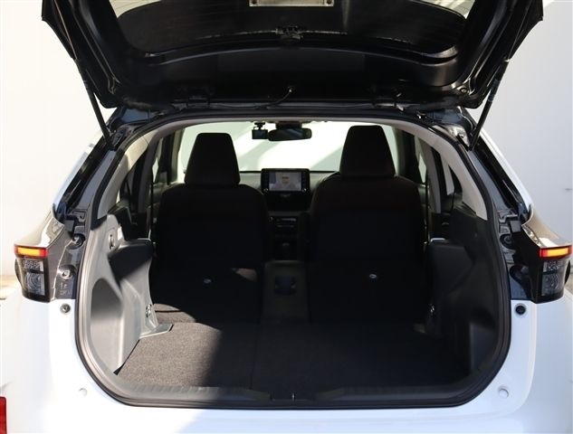 TOYOTA YARIS CROSS HYBRID 2021 Image 31