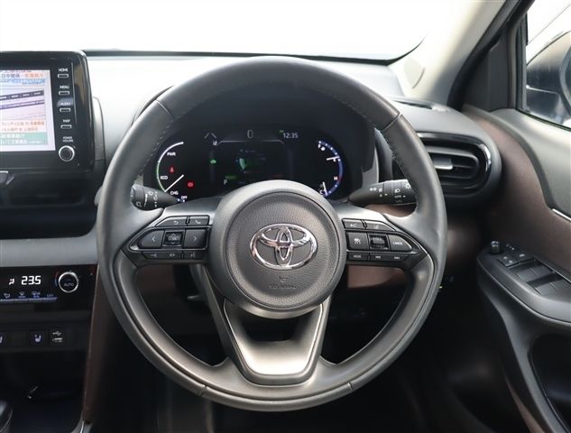 TOYOTA YARIS CROSS HYBRID 2021 Image 31