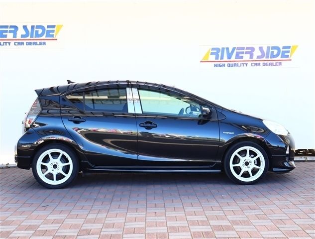 TOYOTA AQUA 2013 Image 31