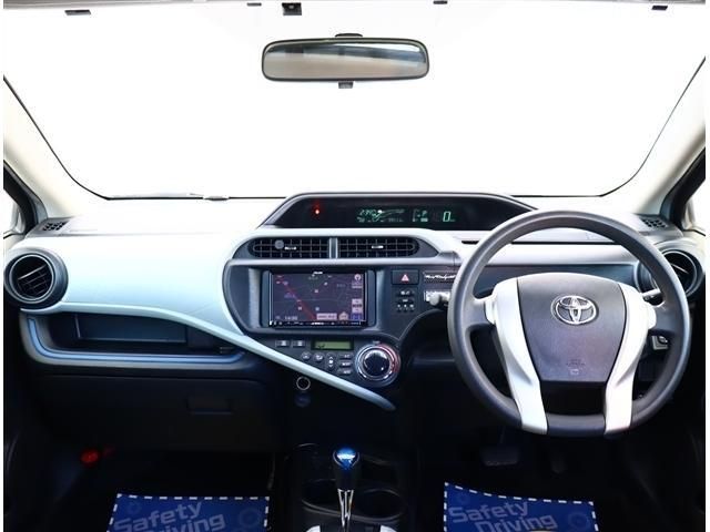 TOYOTA AQUA 2013 Image 31