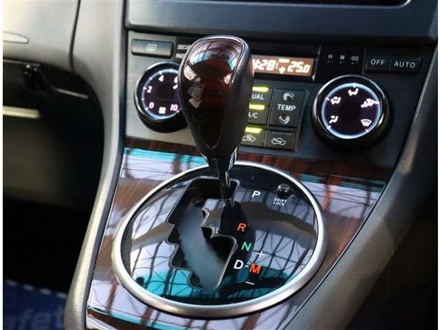 TOYOTA MARK X ZIO 2011 Image 31