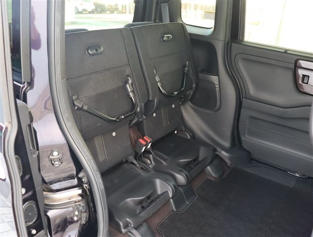 HONDA N BOX CUSTOM 2020 Image 31