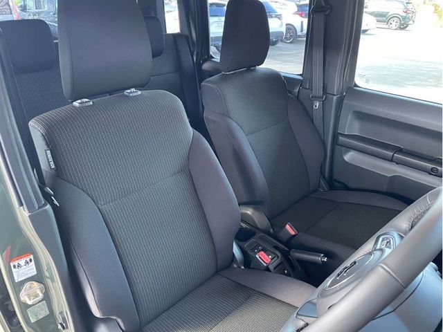 SUZUKI JIMNY NOMADE 2025 Image 31