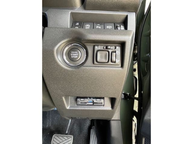 SUZUKI JIMNY NOMADE 2025 Image 31