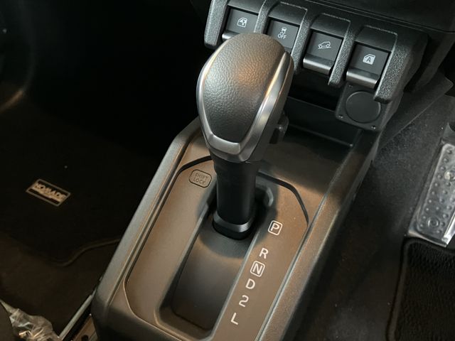 SUZUKI JIMNY NOMADE 2025 Image 31