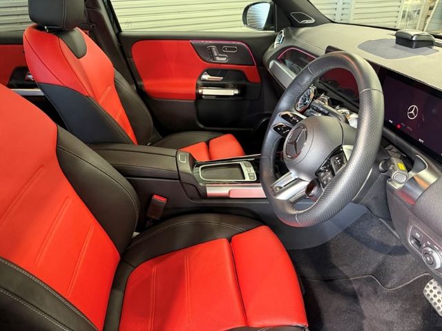 MERCEDES BENZ MERCEDES AMG GLB CLA 2025 Image 31