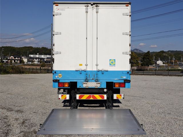 MITSUBISHI FUSOU FIGHTER 2013 Image 31