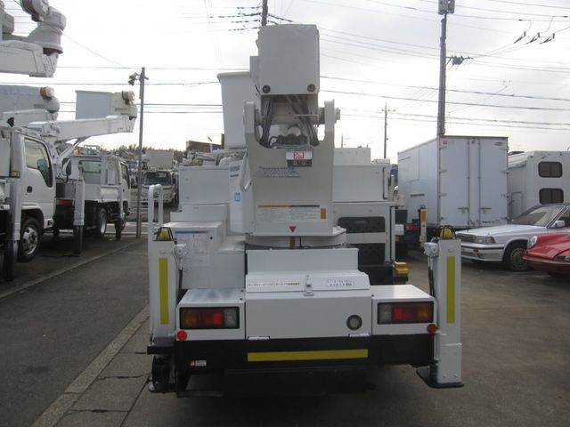 HINO DUTRO 2011 Image 31