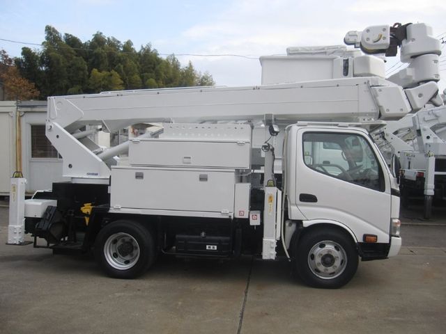 HINO DUTRO 2011 Image 31