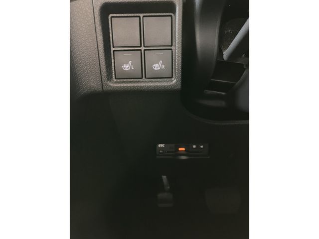 DAIHATSU TANTO CUSTOM 2021 Image 31