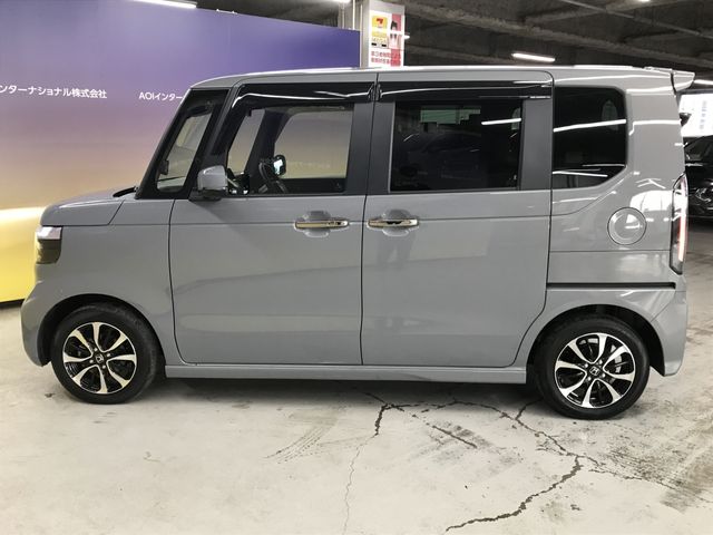 HONDA N BOX CUSTOM 2024 Image 31