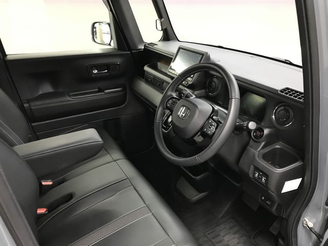 HONDA N BOX CUSTOM 2024 Image 31