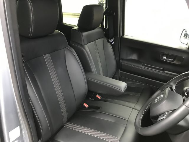 HONDA N BOX CUSTOM 2024 Image 31