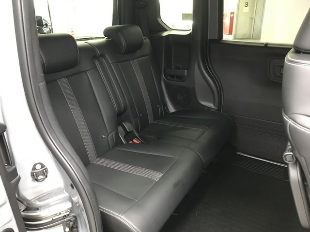 HONDA N BOX CUSTOM 2024 Image 31