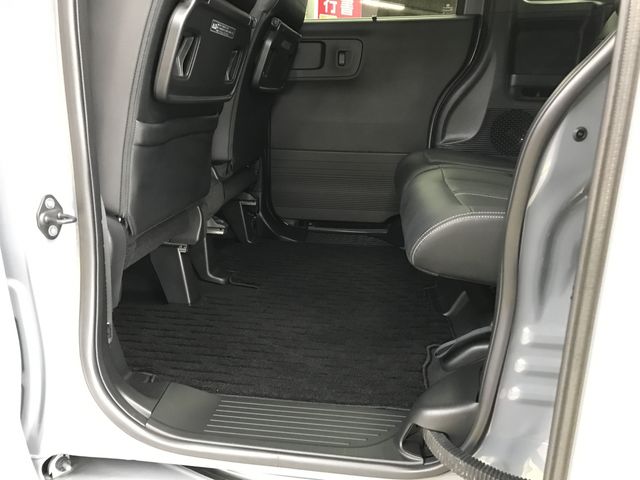 HONDA N BOX CUSTOM 2024 Image 31