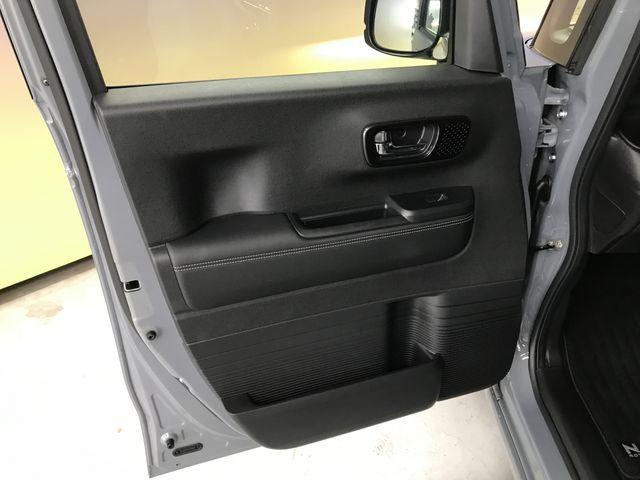 HONDA N BOX CUSTOM 2024 Image 31