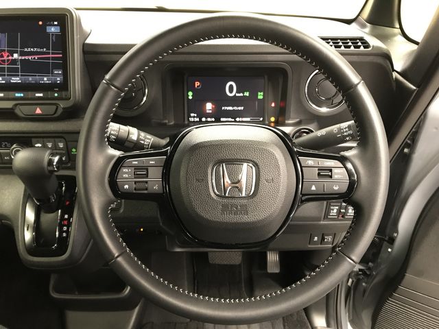 HONDA N BOX CUSTOM 2024 Image 31