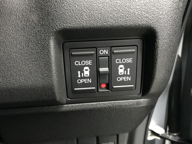 HONDA N BOX CUSTOM 2024 Image 31