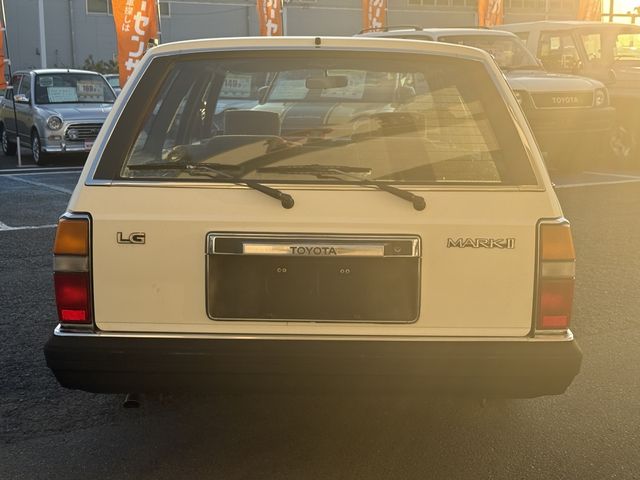 TOYOTA MARK2 WAGON 1985 Image 31