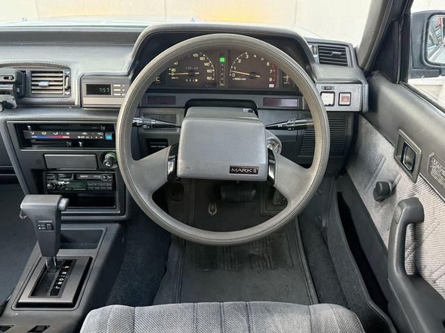 TOYOTA MARK2 WAGON 1985 Image 31