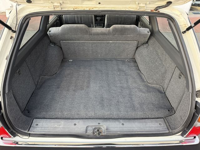 TOYOTA MARK2 WAGON 1985 Image 31