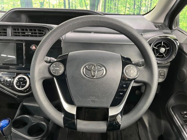 TOYOTA AQUA 2017 Image 31