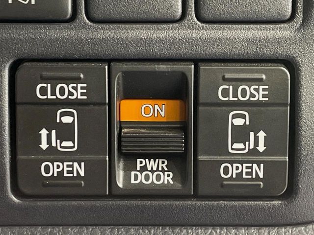 TOYOTA VOXY 2020 Image 31