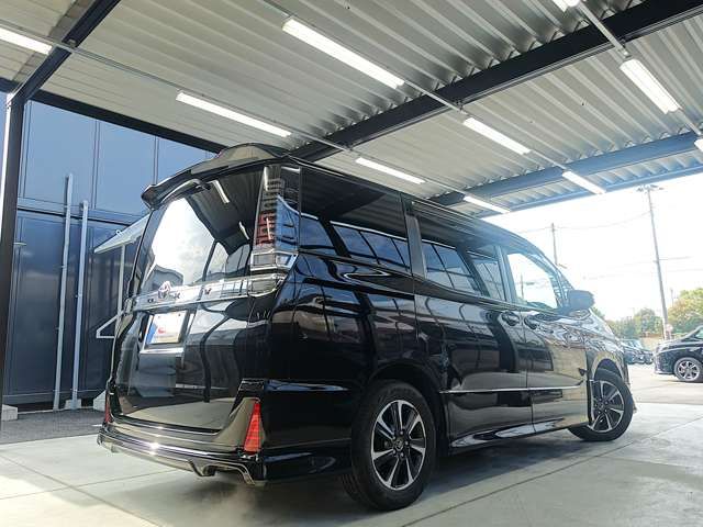 TOYOTA VOXY 2017 Image 31