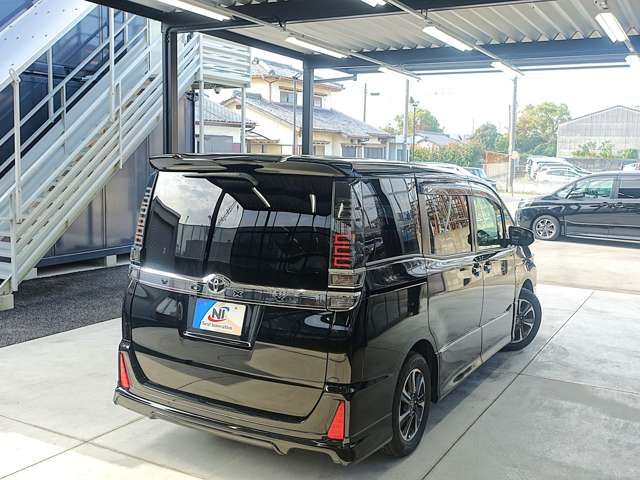 TOYOTA VOXY 2017 Image 31