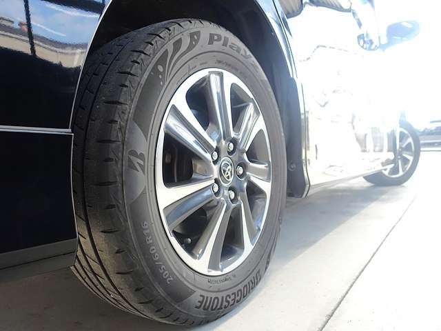 TOYOTA VOXY 2017 Image 31