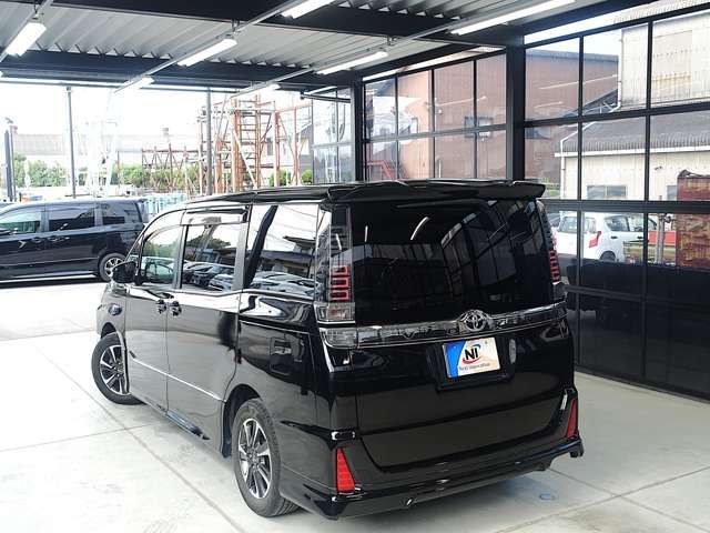 TOYOTA VOXY 2017 Image 31