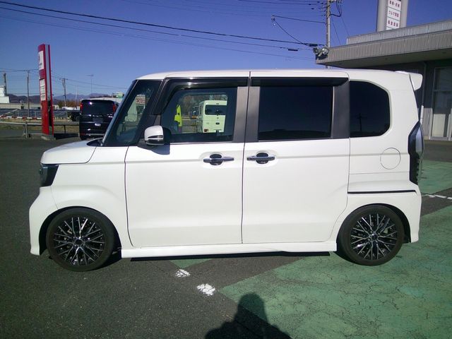 HONDA N BOX CUSTOM 2019 Image 31