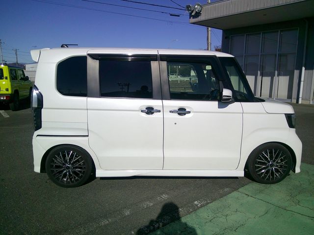 HONDA N BOX CUSTOM 2019 Image 31